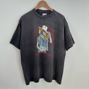 Tonya Tucker black tee